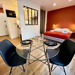 Studio Avec Grande Terrasse Et Parking Privatifs