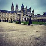 Studio Avec Grande Terrasse Et Parking Privatifs